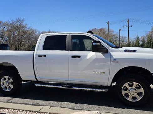 Used 2024 RAM 2500 Big Horn w/ Off Road Package AWD/4WD image 4