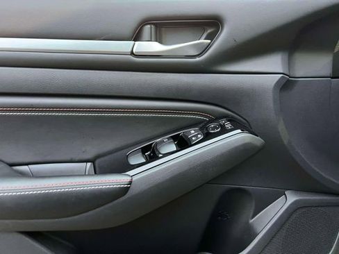 Used 2023 Nissan Altima 2.0 SR image 14