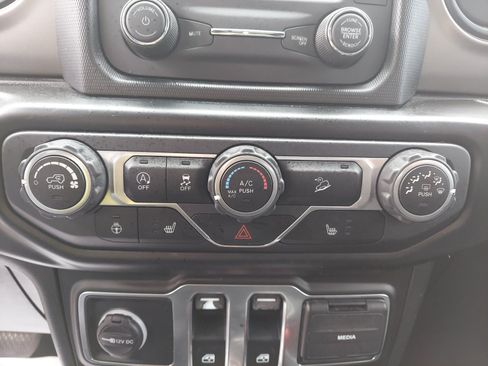 Used 2020 Jeep Wrangler Sport AWD/4WD image 17