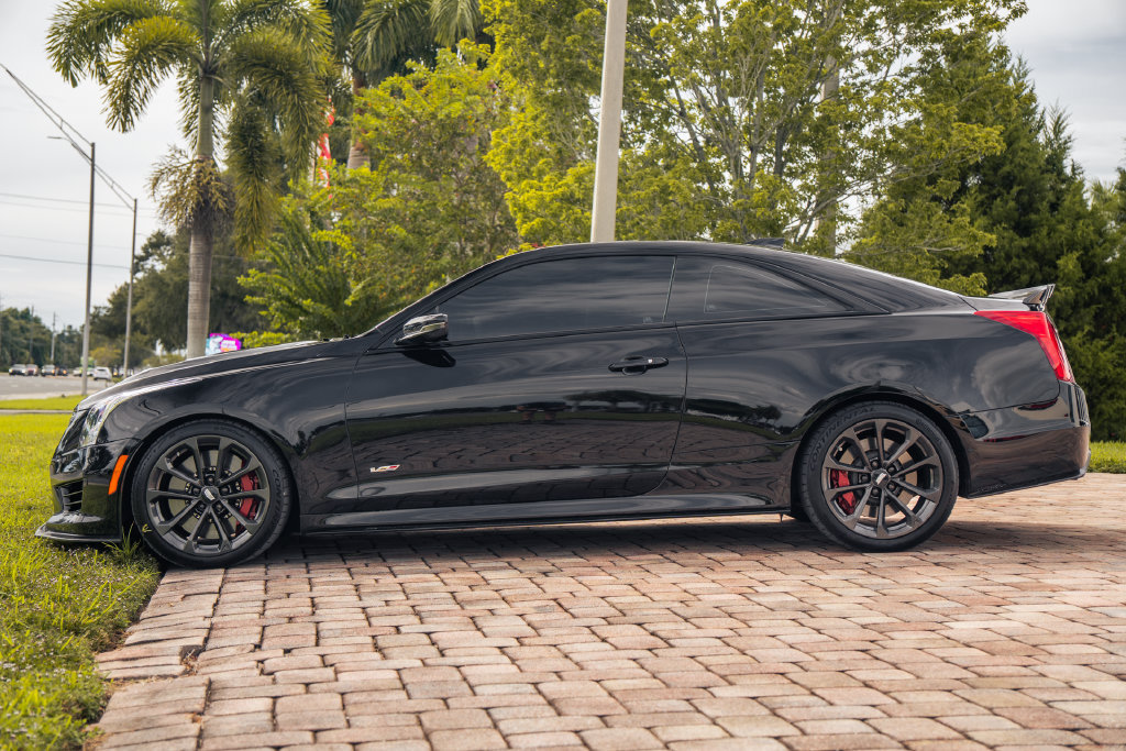Used 2017 Cadillac ATS V w/ Carbon Black Package RWD image 2
