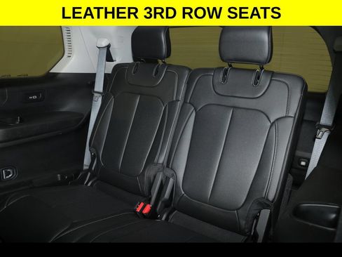 Used 2023 Jeep Grand Cherokee L Limited w/ Luxury Tech Group II AWD/4WD image 17
