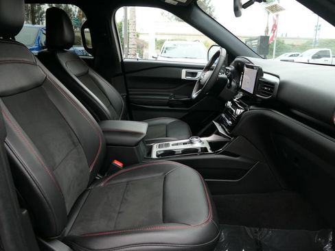 Used 2023 Ford Explorer ST-Line w/ Class IV Trailer Tow Package RWD image 28