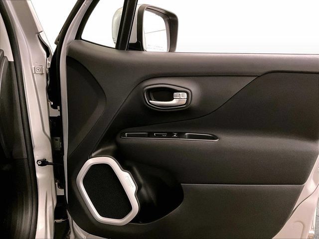 Used 2021 Jeep Renegade Latitude w/ Convenience Group AWD/4WD image 23
