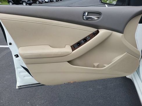 Used 2012 Nissan Altima 2.5 SL w/ 2.5SL Pkg FWD image 38
