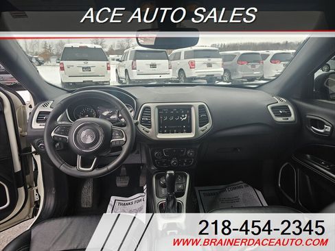 Used 2021 Jeep Compass Latitude image 9