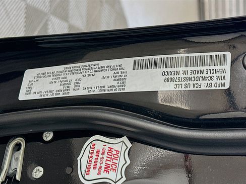 Used 2025 Jeep Compass Limited image 12