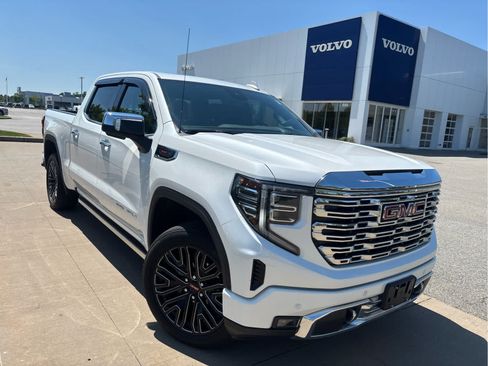 Used 2024 GMC Sierra 1500 Denali w/ Denali Reserve Package AWD/4WD image 2