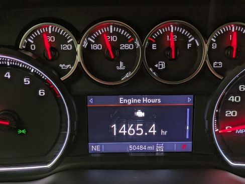 Used 2022 Chevrolet Silverado 1500 LT w/ Convenience Package II image 33