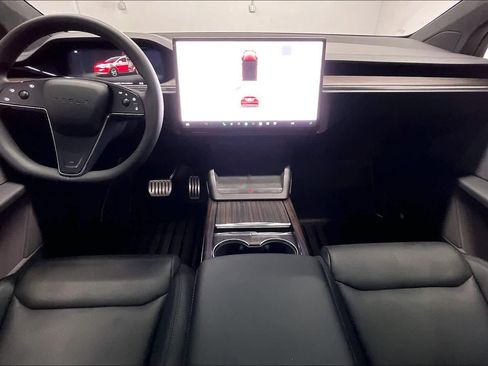 Used 2023 Tesla Model X image 16