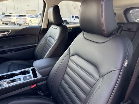 Used 2022 Ford Edge SEL w/ Convenience Package image 21