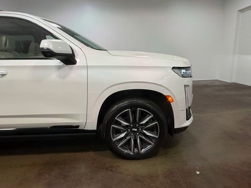 Used 2021 Cadillac Escalade ESV Sport Platinum image 31