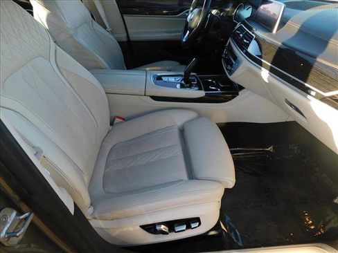 Used 2019 BMW 750i xDrive 750i xDrive w/ Executive Package image 24