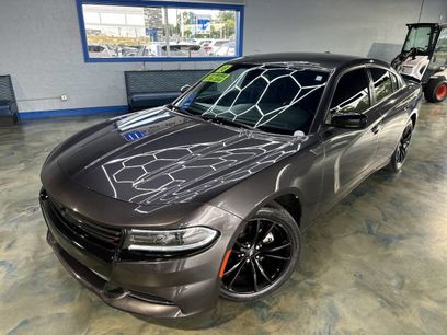 Used 2018 Dodge Charger SXT w/ Blacktop Package