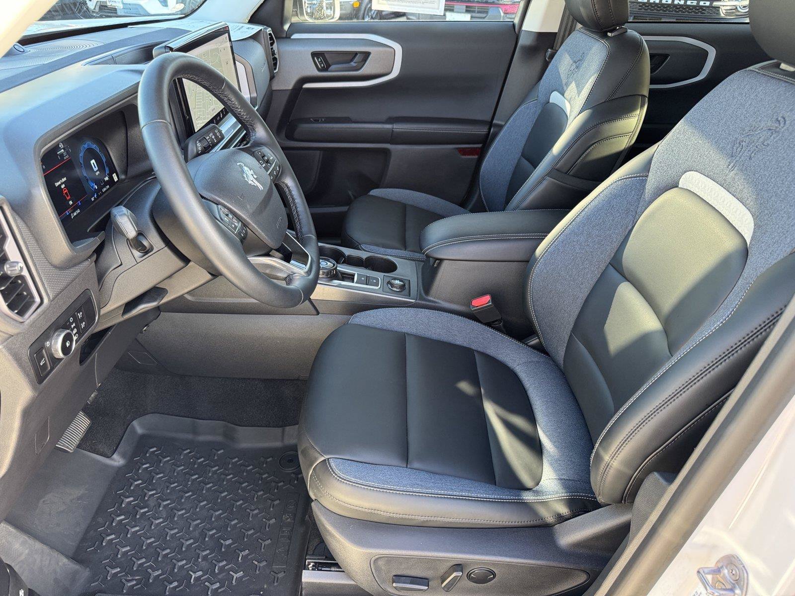 Certified 2025 Ford Bronco Sport Outer Banks w/ Outer Banks Tech Package+ AWD/4WD image 25
