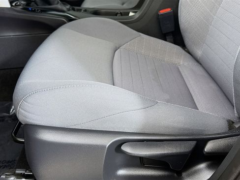 Used 2024 Toyota Corolla Cross AWD Hybrid w/ Moonroof Package image 20