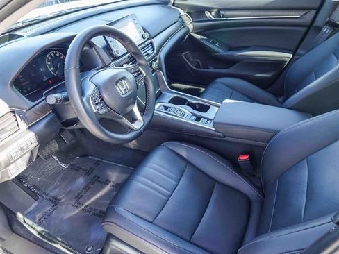 Used 2022 Honda Accord Touring image 16