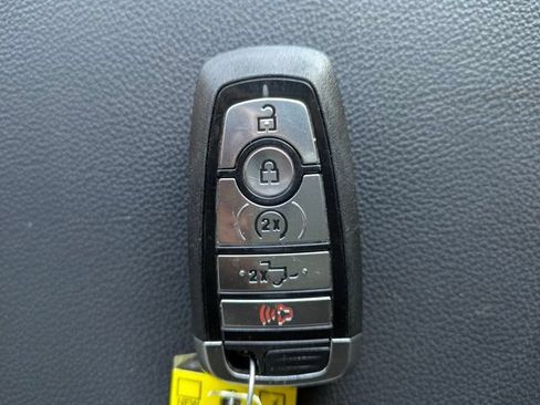 Used 2025 Ford F350 Lariat AWD/4WD image 30