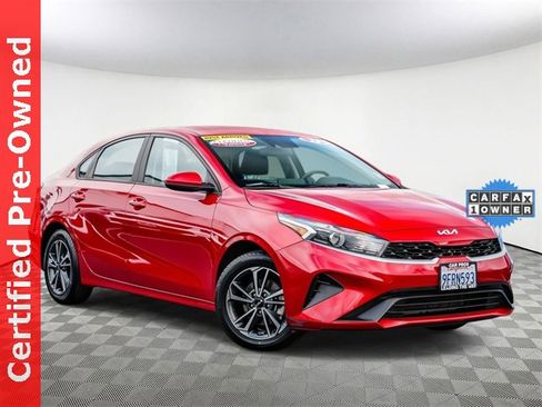 Certified 2023 Kia Forte LXS image 2