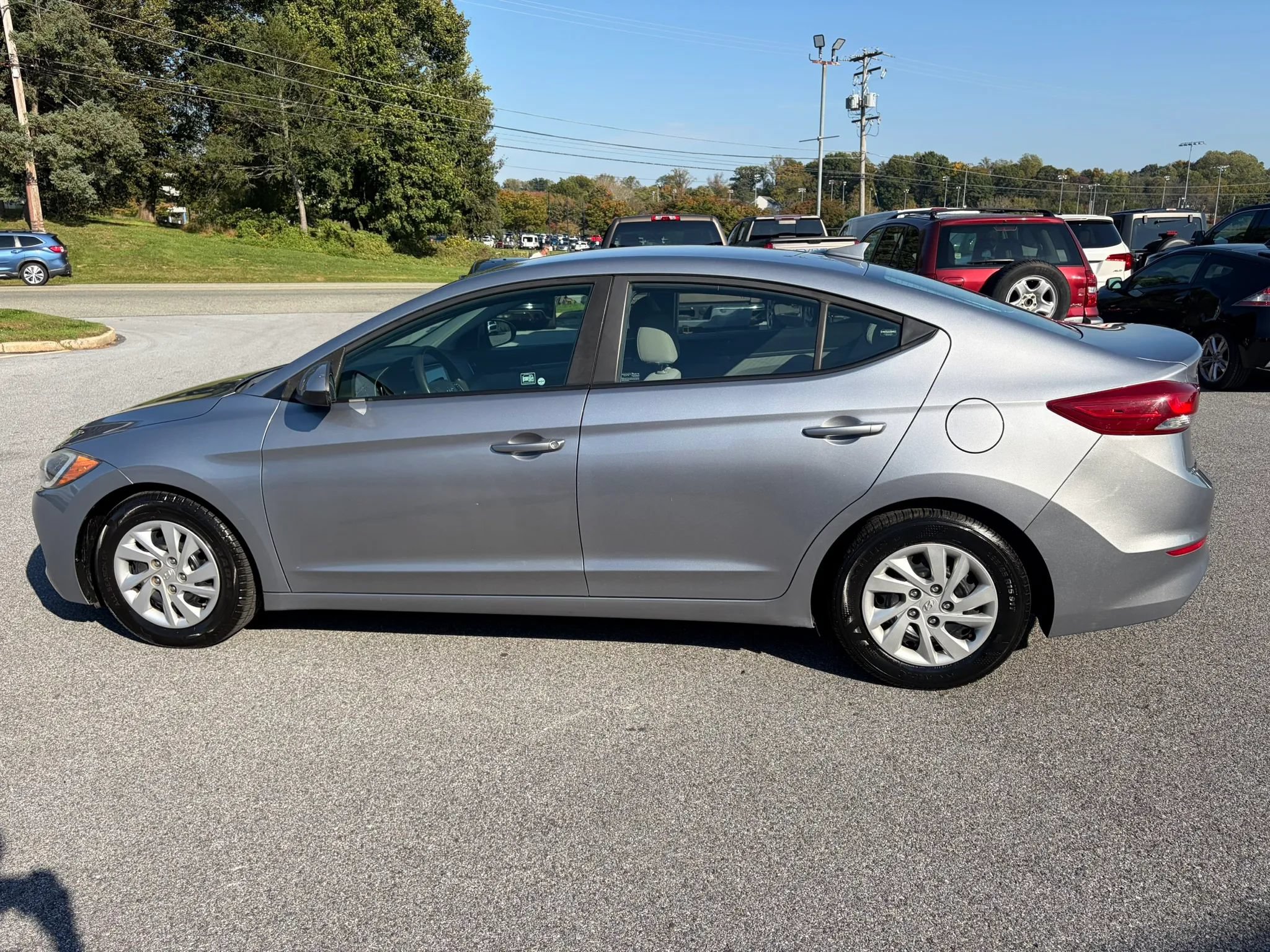 Used 2017 Hyundai Elantra SE FWD image 14