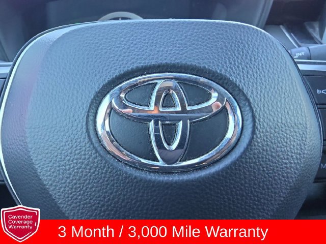 Used 2020 Toyota Corolla SE w/ SE Premium Package FWD image 5