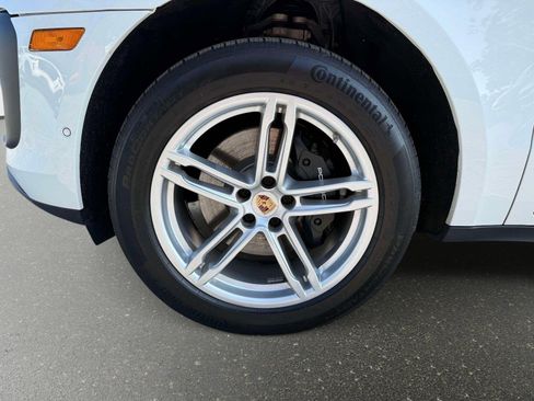 Used 2022 Porsche Macan AWD/4WD image 12