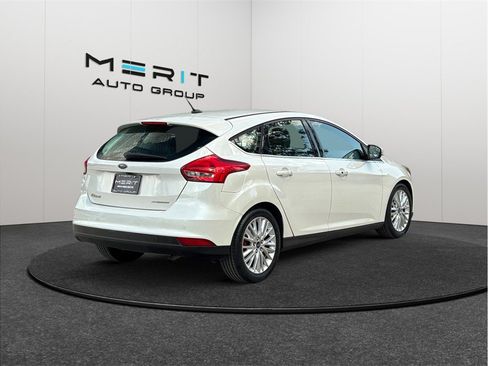 Used 2016 Ford Focus Titanium FWD image 9