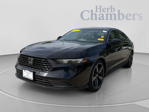 Used 2024 Honda Accord Sport image 11