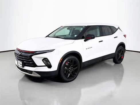 Used 2023 Chevrolet Blazer LT image 4
