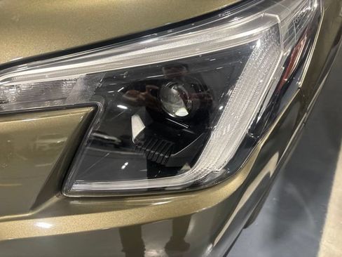 Used 2023 Subaru Forester Touring AWD/4WD image 2