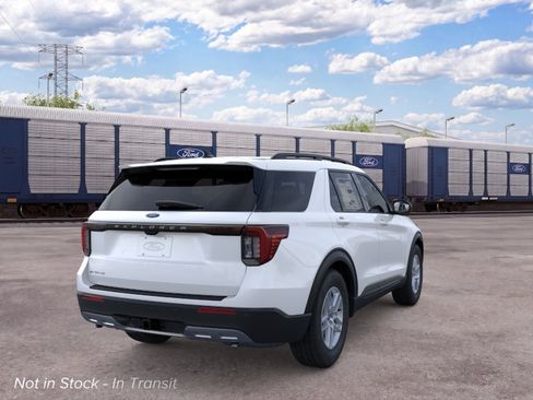 New 2026 Ford Explorer Active RWD image 8