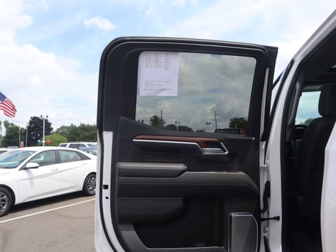 Used 2023 GMC Sierra 1500 Denali AWD/4WD image 26