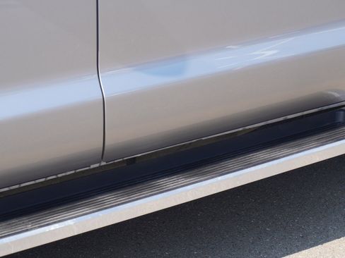 Used 2017 Toyota Tundra SR5 w/ SR5 Upgrade Package image 8