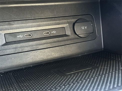 Used 2022 Volkswagen Atlas SEL Premium image 39