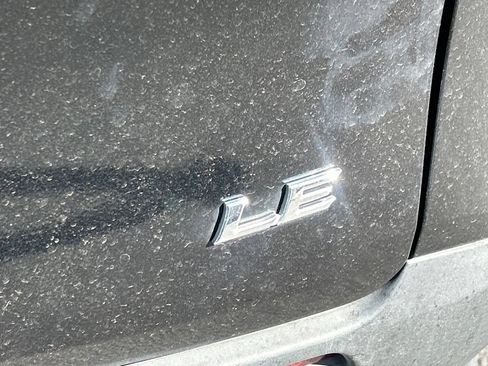 Used 2025 Toyota Sienna LE FWD image 9