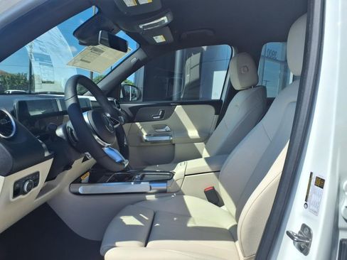 New 2025 Mercedes-Benz GLB 250 4MATIC image 14