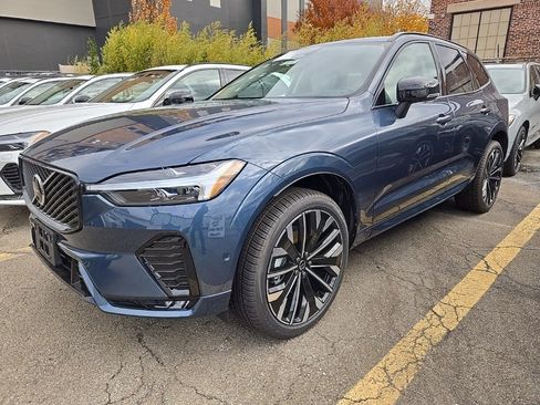 New 2026 Volvo XC60 B5 Ultra w/ Protection Package Premier image 2