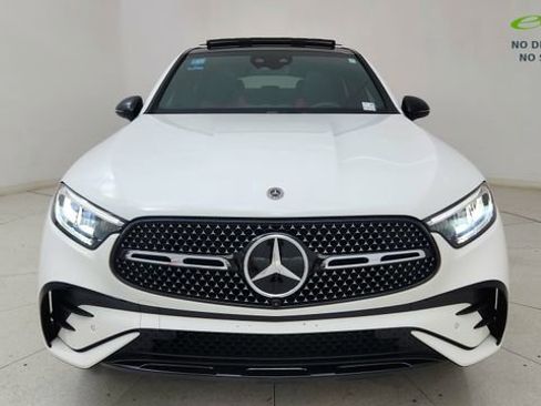 Used 2025 Mercedes-Benz GLC 300 4MATIC image 13