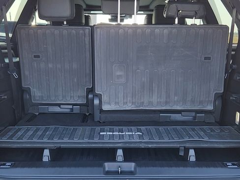 Used 2025 Toyota Sequoia Platinum AWD/4WD image 21