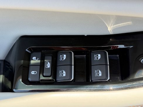 Used 2022 Jeep Grand Cherokee L Overland AWD/4WD image 14