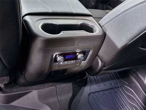 New 2026 GMC Yukon AT4 w/ AT4 Premium Package AWD/4WD image 20