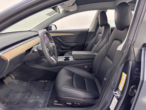 Used 2022 Tesla Model 3 image 17