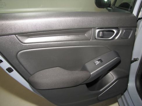 Certified 2024 Honda Civic Sport image 13
