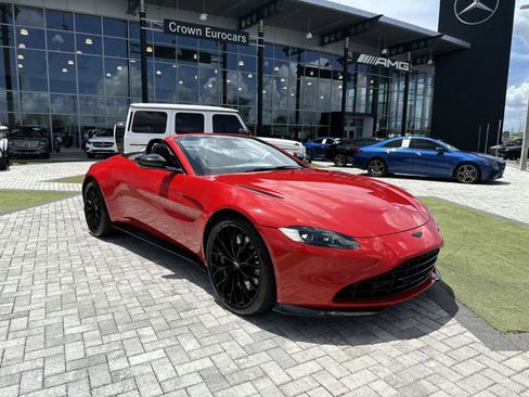 Used 2022 Aston Martin V8 Vantage Roadster RWD image 7
