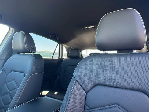 New 2026 Volkswagen Atlas Cross Sport SE AWD/4WD image 11