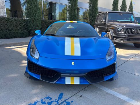 Used 2020 Ferrari 488 Pista Coupe RWD image 3