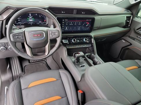 Used 2025 GMC Sierra 1500 AT4 w/ AT4 Premium Package image 17