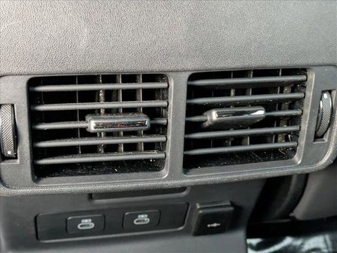 Certified 2026 Land Rover Range Rover Velar Dynamic SE image 18