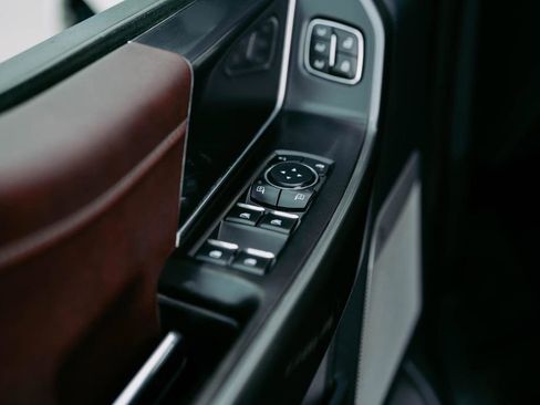 Used 2023 Ford F150 Lariat w/ Equipment Group 502A High image 14