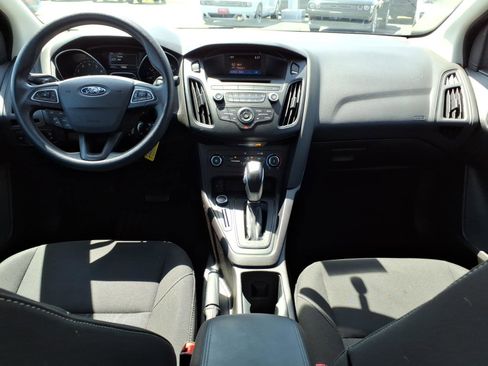 Used 2016 Ford Focus SE FWD image 12