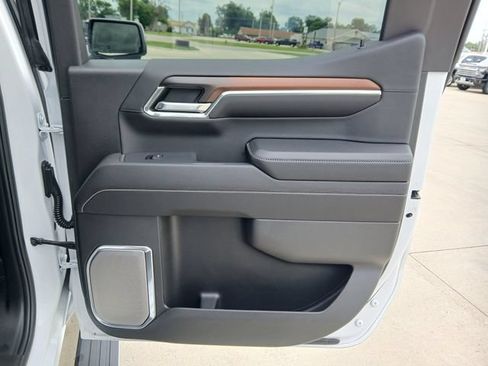 Certified 2024 GMC Sierra 1500 Denali w/ Denali Reserve Package AWD/4WD image 22